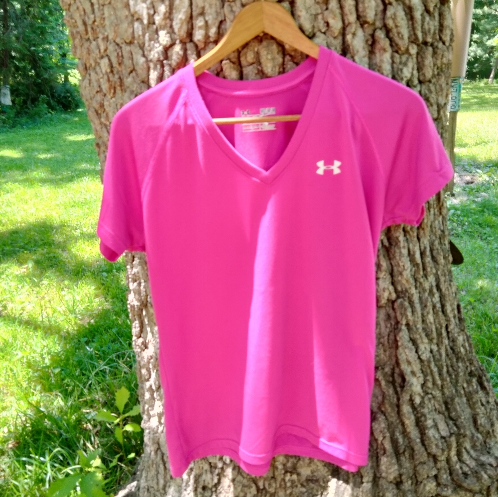 Under Armour T Shirt in size M